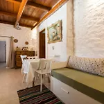 Old Town Charm Casa Historica * Ermioni
